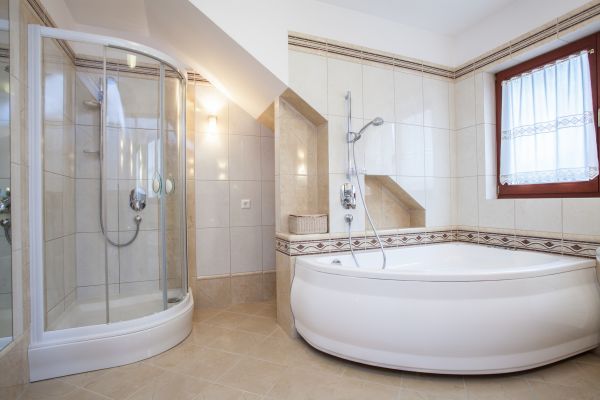 Oversized Bathtub Installation in North Royalton