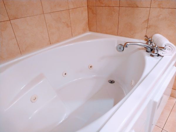 Acrylic Tub Installation in North Royalton