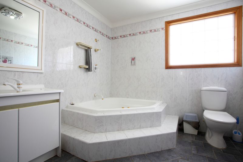 Top Bathtub Installation Companies in Valley City, OH